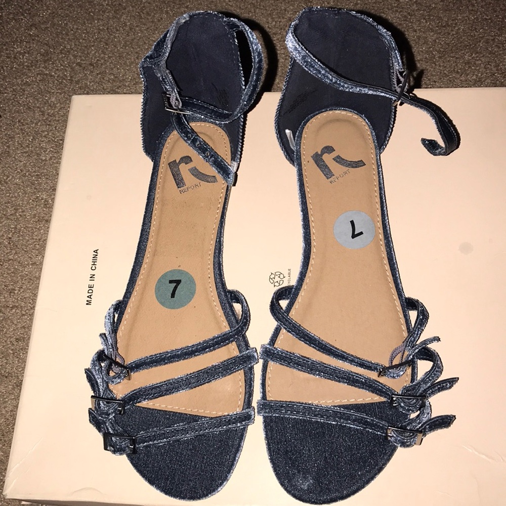 NWOT REPORT VELVET SANDALS W/O BOX.